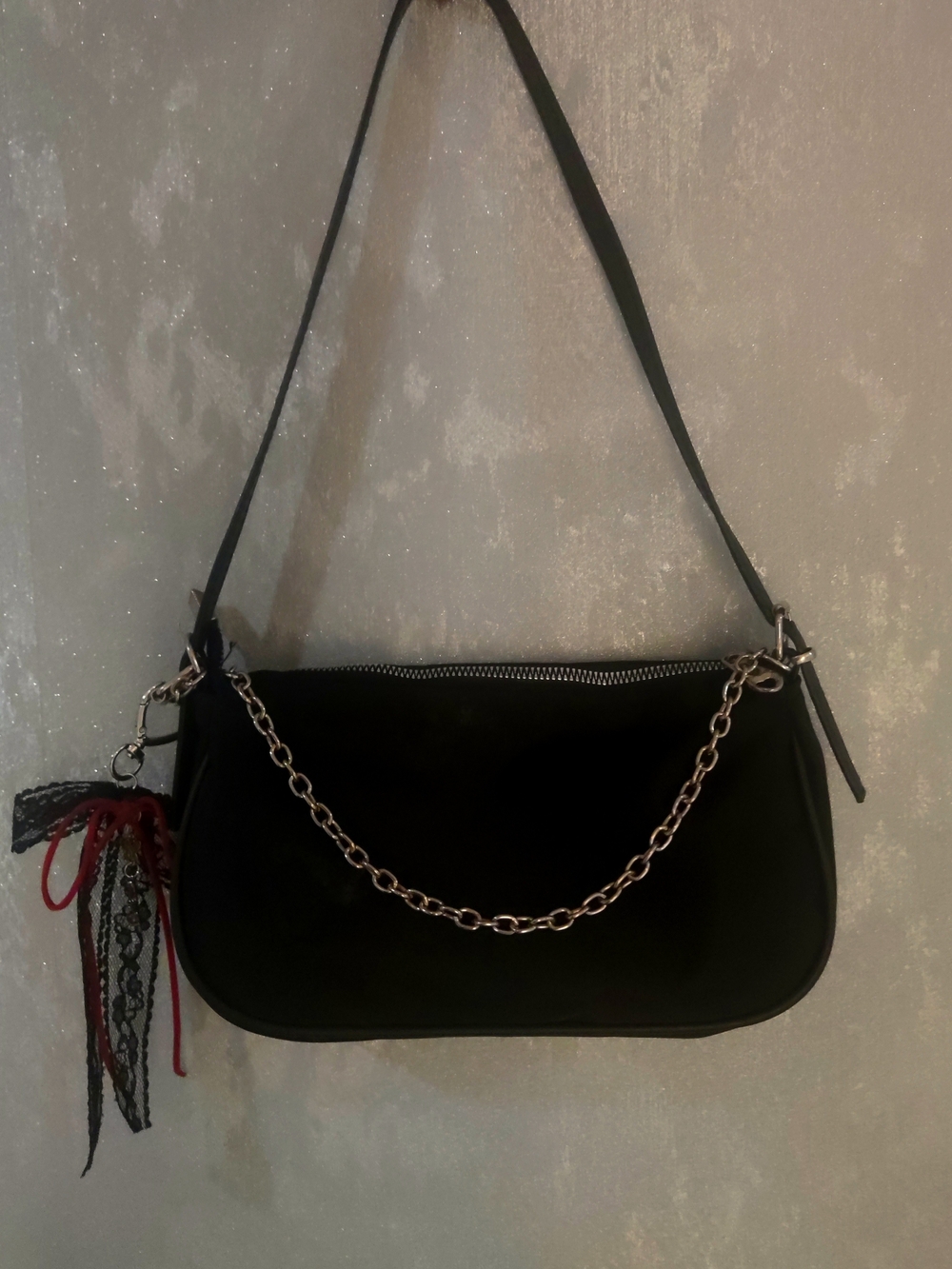 Black Shoulder Bag with Chain Accent
